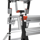 Детайли от телескопична стълба с предпазен кош COMPACT CAGE, проектирана за безопасна работа на височина.