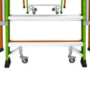 Детайл на основата и колелцата на телескопична стълба от фибростъкло с предпазен кош Safety Cage.