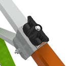 Детайл на заключващ механизъм за телескопична стълба от фибростъкло с безопасен кош.