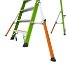 Телескопична стълба от фибростъкло с ярки цветове за безопасна работа на височина.