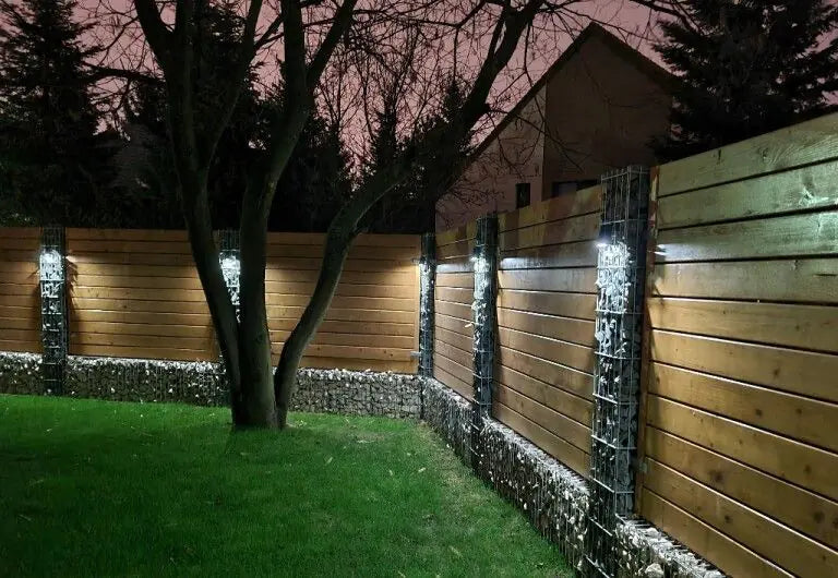 LED лампа Tricone Locinox за външно осветление на врати, огради и дворове