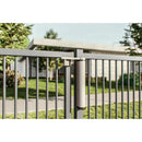 Електрически автомат Venus Locinox, монтиран на ограда, осигуряващ автоматизация на пешеходни врати.