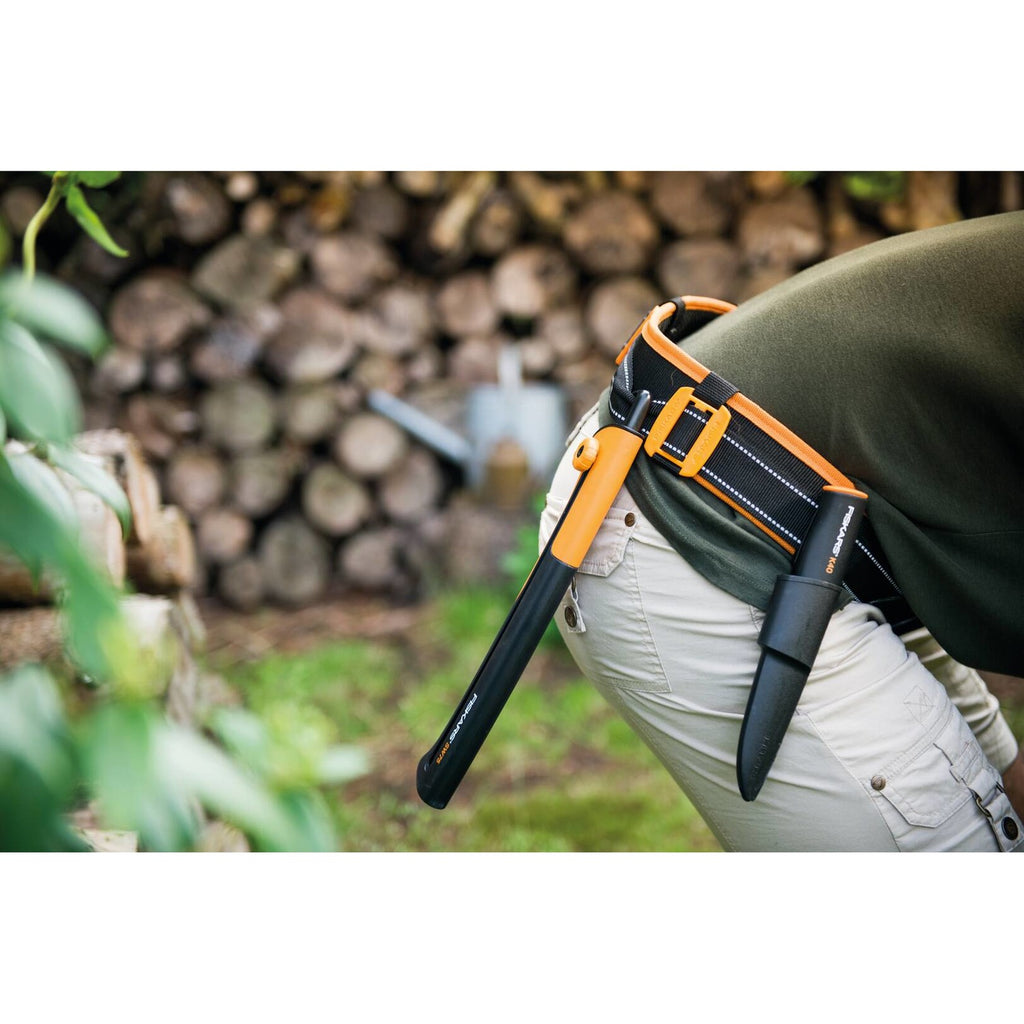 Градински комплект Fiskars - ножица за храсти Solid HS21 и сгъваем трион Xtract™ SW75 - Nika.bg