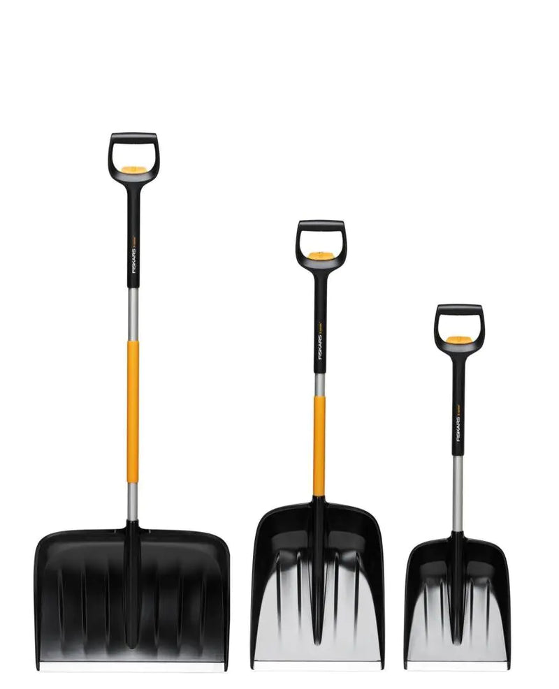 Телескопичен избутвач за сняг Fiskars X-series™ 143-163 cm