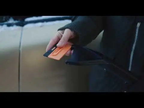 Телескопична четка и стъргалка Fiskars X-series™ 85–113 cm