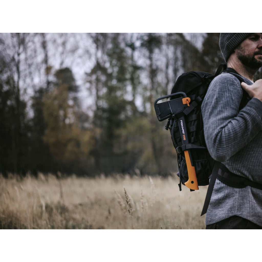 Дърводелска брадва Fiskars X10 S - Nika.bg