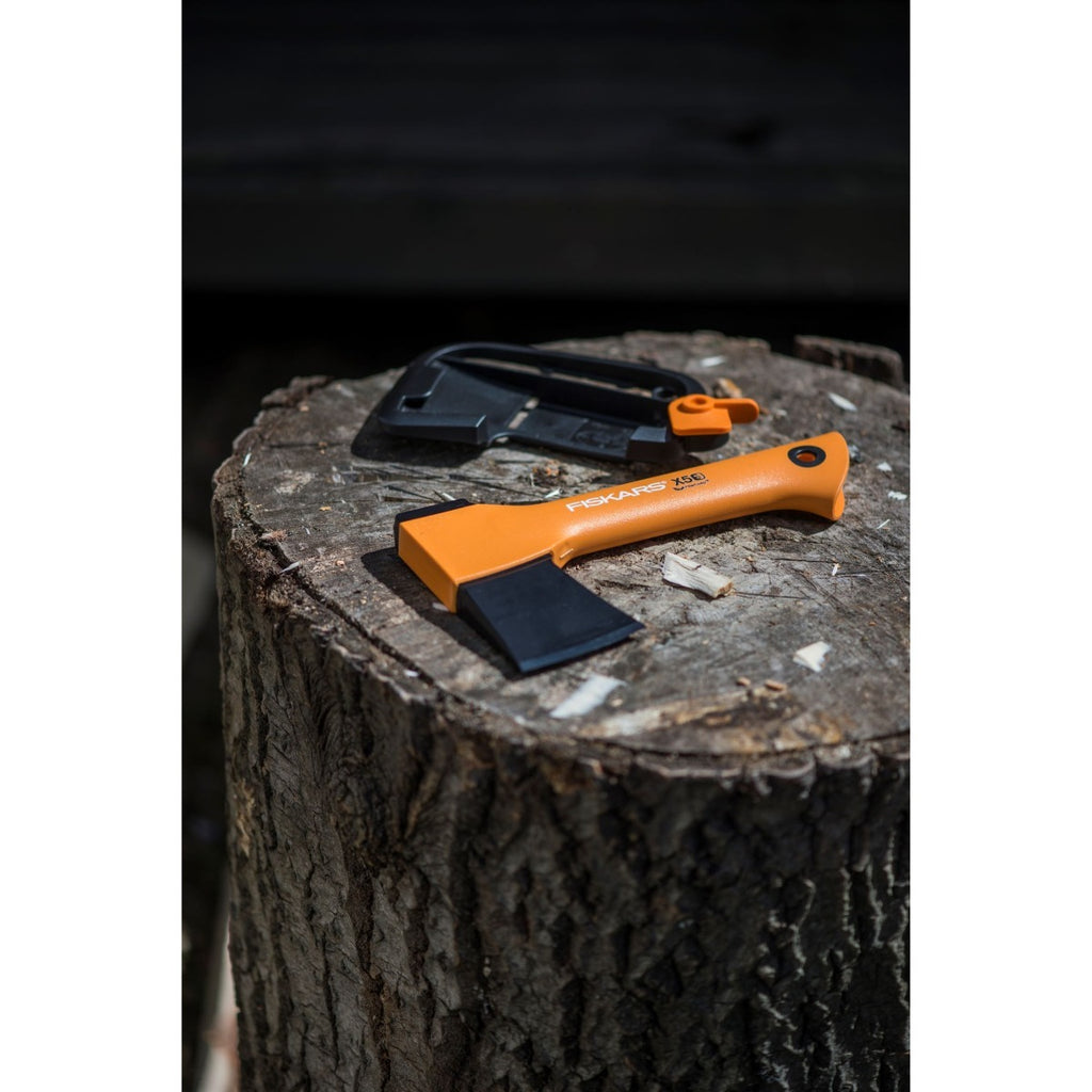 Брадва за къмпинг лов и туризъм Fiskars X5 XXS - Nika.bg