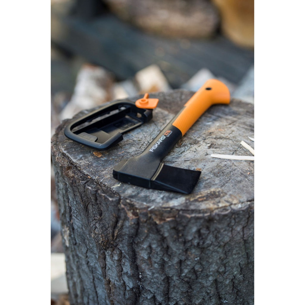 Брадва за къмпинг лов и туризъм Fiskars X7 XS - Nika.bg