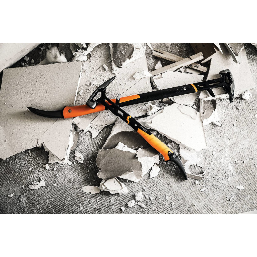 Чук за разбиване и къртене Fiskars IsoCore™ 1.44 kg размер M върху строителни отломки, жълто-черна дръжка с IsoCore™ система