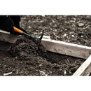Кирка Fiskars Pro IsoCore™, размер S с оранжева дръжка, разбива твърда почва в градината, намалява вибрациите и умората