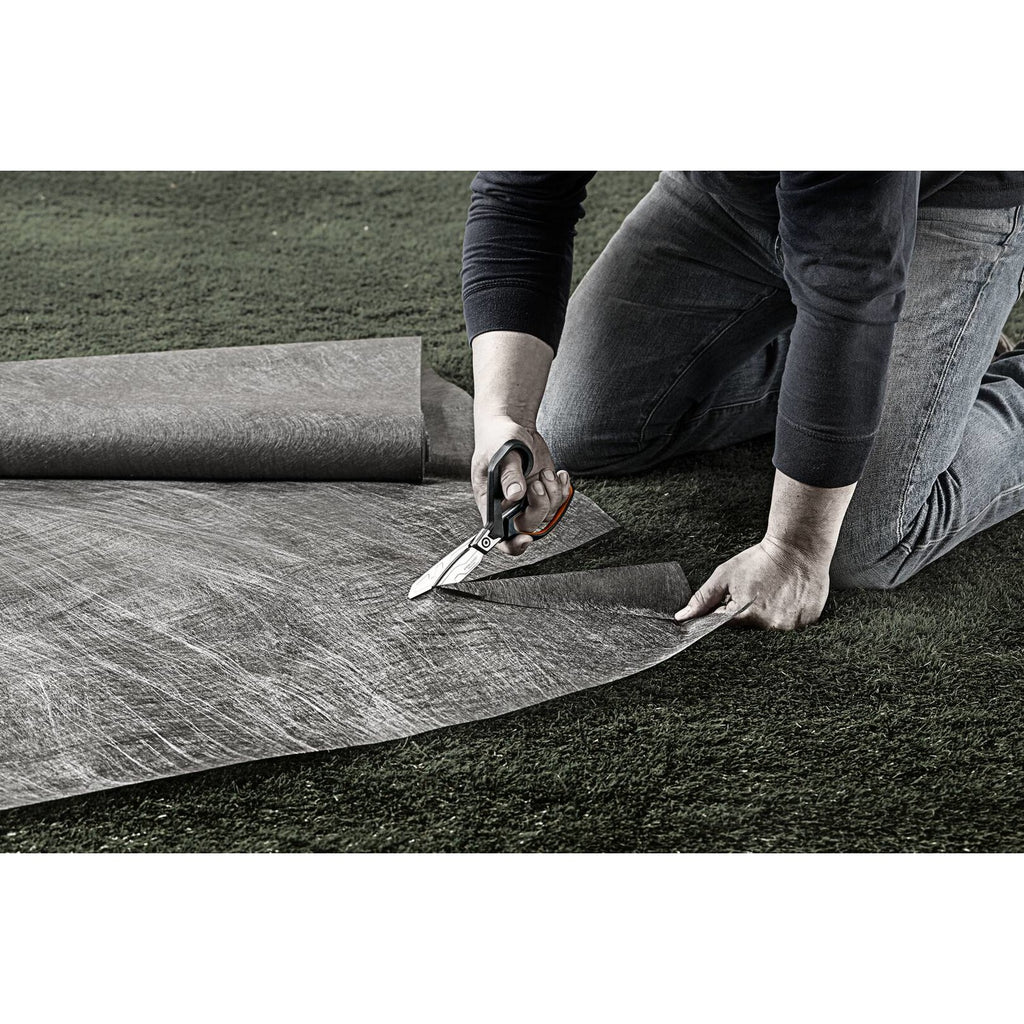 Професионална ножица за изолационни материали с подсилен механизъм Fiskars PRO PowerArc, 21 см - рязане на изолационен плат на строителна площадка
