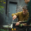 Кошница за готвене на пара Norden Grill Chef, 30 см. в употреба на открито с чугунен гювеч и зеленчуци