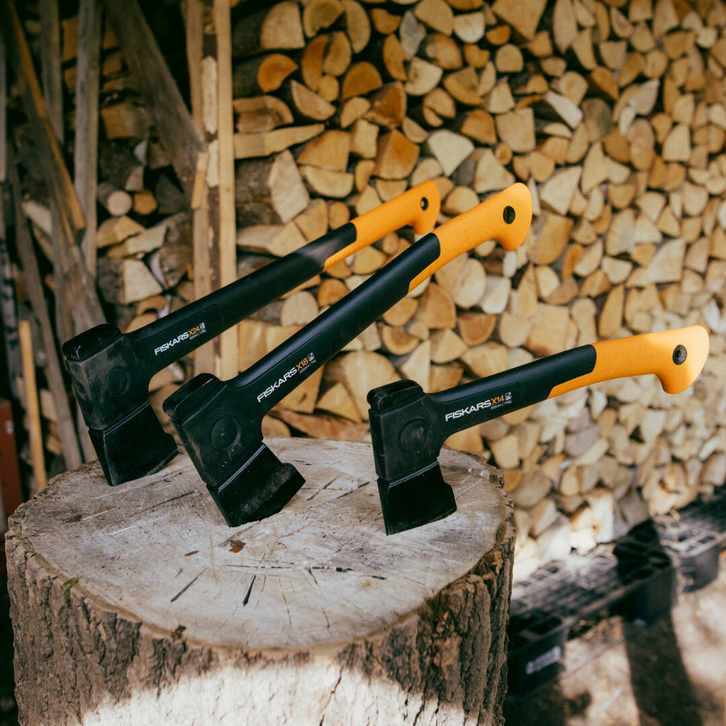Универсална дърводелска брадва Fiskars X-series™ X18 - S - Nika.bg