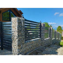 Оградна система SZAFIR ULTRA, модерен дизайн с каменни основи и метални панели.