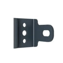 Детайл на оградна система LAVENDER, черна метална част с три дупки за монтаж.