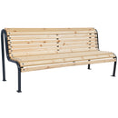 Дървена градинска пейка с метална рамка, елегантен дизайн за външно ползване, удобно място за седене.