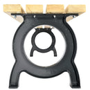 Дървена пейка с чугунени крака, вдъхновена от арките на Лапа, подходяща за паркове и дворове.