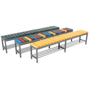 МЕТАЛНА ПЕЙКА ПЕКИН с цветни дървени седалки, идеална за сядне на закрито и на открито.