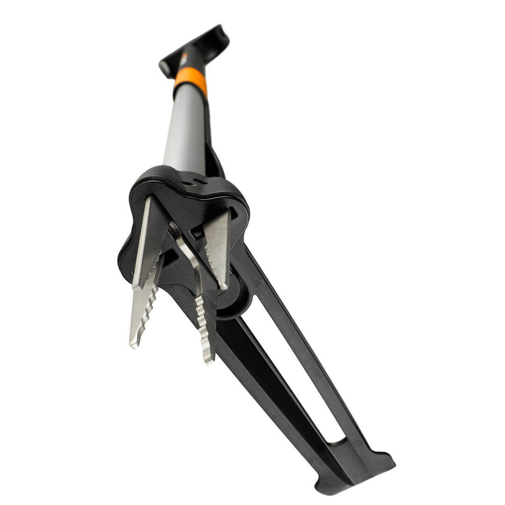 Изкоренител за плевели с телескопична дръжка Fiskars SmartFit™ - Nika.bg
