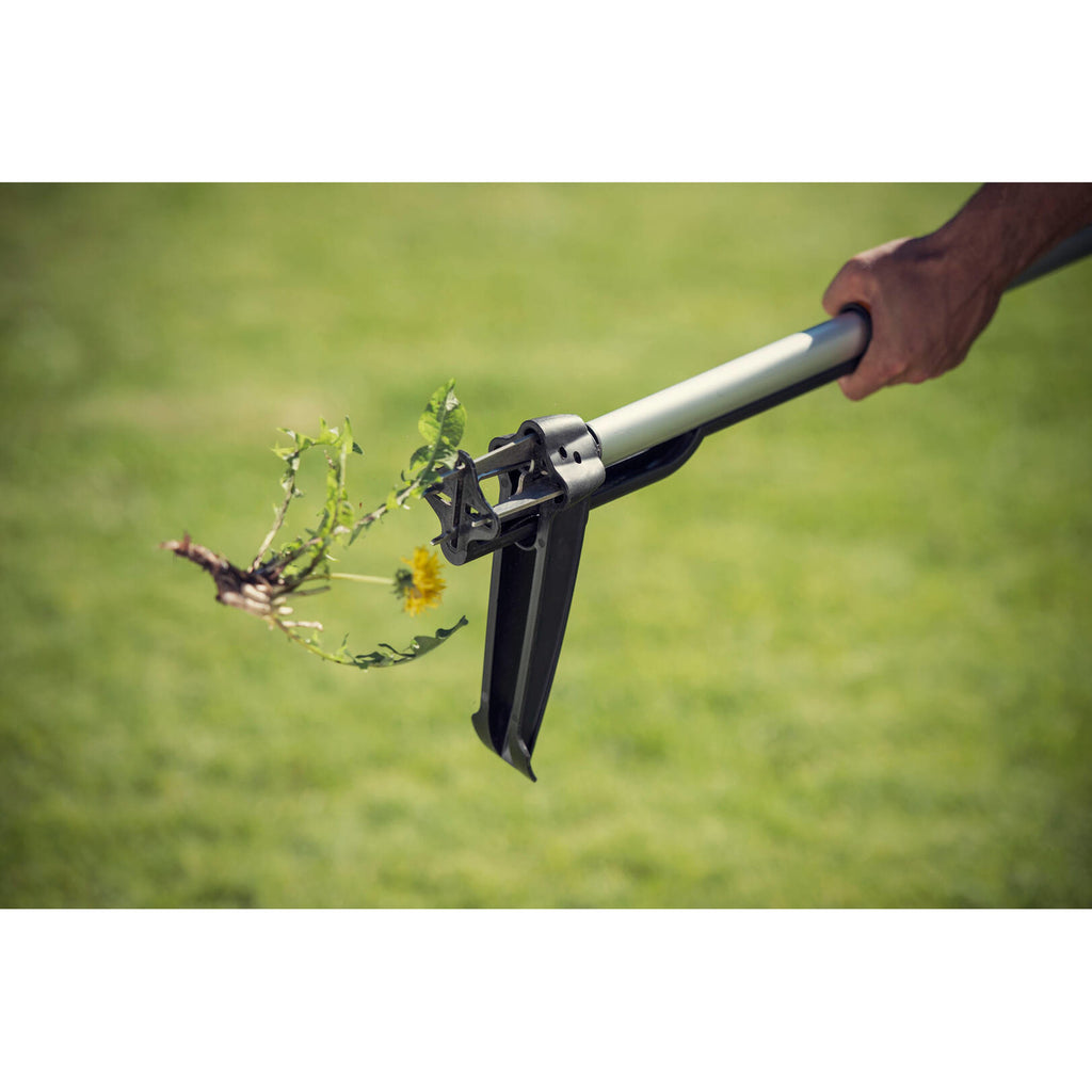 Изкоренител за плевели с телескопична дръжка Fiskars SmartFit™ - Nika.bg