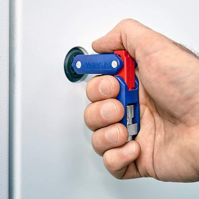 Купи Универсален ключ за табла DoubleJoint, 00 11 06 V03, KNIPEX за 39.73 лв. само от Nika.bg