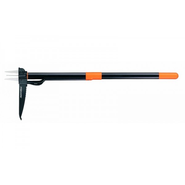 Изкоренител на плевели FISKARS W52 с дълбоки челюсти и лостова система за механично премахване на плевели.