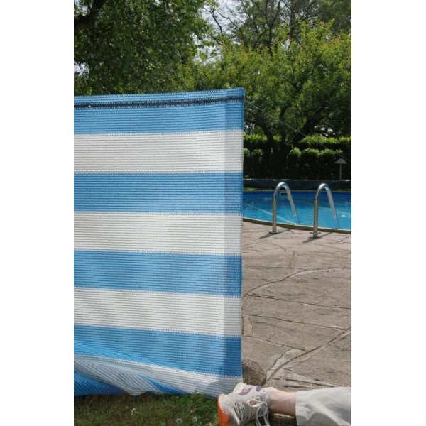 Купи Покривало за огради, балкони и тераси Soleado Плътност = 90%; H=2.0 x L=50 m - синьо-бяло за 232.66 лв. само от Nika.bg