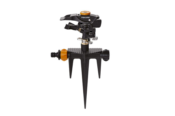 Купи Метален разпръсквач за градина Fiskars за 68.9 лв. само от Nika.bg