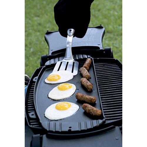 Купи Комплект 2 броя прибори за барбекю WEBER® за 105 лв. само от Nika.bg