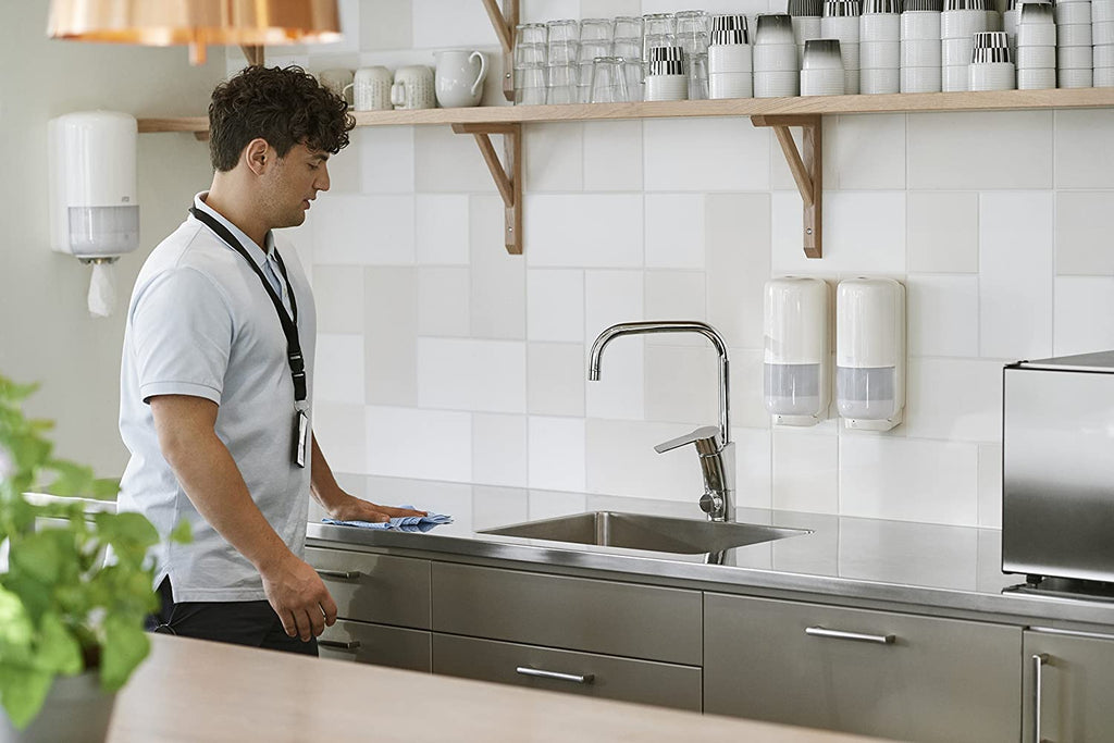 Купи Tork Дозатор за хартиени ролки Centerfeed Roll – system M2 за 107.57 лв. само от Nika.bg