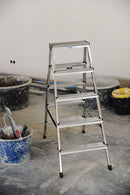 Двустранна алуминиева стълба KRAUSE DOPPLO 2x5, идеална за домашни ремонти и високи задачи.