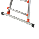 Алуминиева телескопична стълба GIERRE PEPPINA AL020 с регулируема основа за стабилност и безопасност.