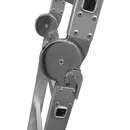 Алуминиева сгъваема стълба с платформа DRABEST DU PRO 4x3, близък план на стабилно заключване и механизъм.