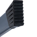 Стъпало на алуминиева стълба KRAUSE SePro S с неплъзгаща основа, устойчива на износване и лесна за почистване.