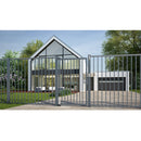 Входна порта с модерна архитектура и зеленина около къщата.