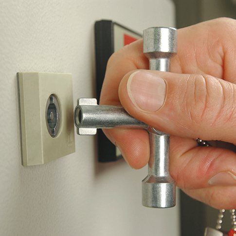 Купи Ключ за разпределителни табла 76 mm, 00 11 03, KNIPEX за 45.06 лв. само от Nika.bg