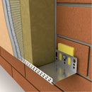 Начален алуминиев профил за топлоизолация, интегриран в стена с тухли и мрежа.