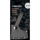 Предпазител за острието на брадва Fiskars, изработен от рециклирана кожа, безопасен и издръжлив.