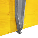 Стоманен профил с кука, поцинкован, прикрепен към жълт дървен кофраж.