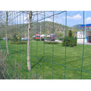 Оградна мрежа Pantanet Light в зелено, създаваща естетичен изглед на тревната площ и околната среда.