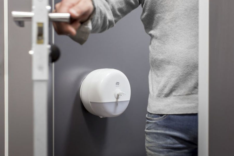 Купи Tork Дозатор за тоалетна хратия SmartOne MiniT9 Elevation за 77.88 лв. само от Nika.bg