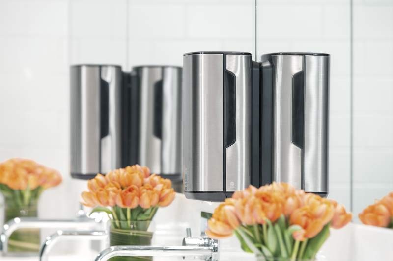 Купи Tork Сензорен дозатор за сапун на пяна Foam Soap Dispenser with Intuition™ sensor Stain Steel – system S4 за 311.51 лв. само от Nika.bg