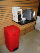 Купи Rubbermaid Кош с педал Step-On Best ,100 л за 540.1 лв. само от Nika.bg