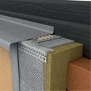 Завършващ профил за подпрозоречен перваз, PVC мрежа и лепяща лента, детайлно изображение.